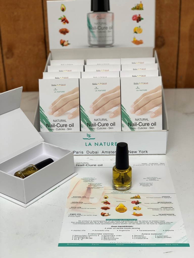 Display nail-cure oil | By La Nature